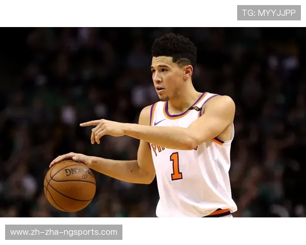 德文·布克领衔太阳队崛起，展现全能得分手风采与领导力