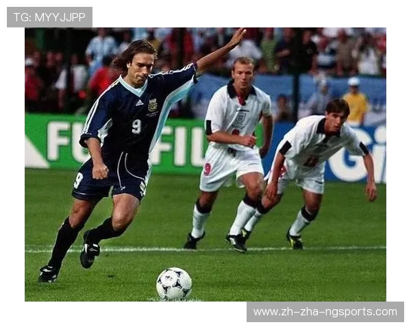 《足球世界杯历史上的经典逆袭时刻与传奇球员的精彩表现》 《足球世界杯历史上的经典逆袭时刻与传奇球员的精彩表现》