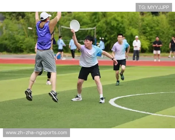 武汉飞盘队在世界街舞大赛中的耐力表现令人瞩目展现出卓越的团队精神与竞技水平
