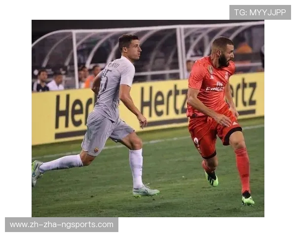 川崎前锋与鹿岛鹿角激战21日争夺联赛关键三分的精彩对决 川崎前锋与鹿岛鹿角激战21日争夺联赛关键三分的精彩对决